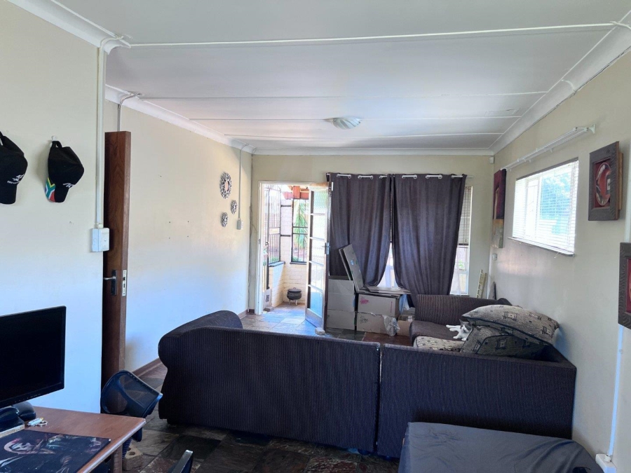 To Let 3 Bedroom Property for Rent in Uitsig Free State